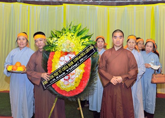 Ban Trị sự Phật giáo tỉnh viếng tang Cố Ni trưởng Thích Nữ Đàm Tâm