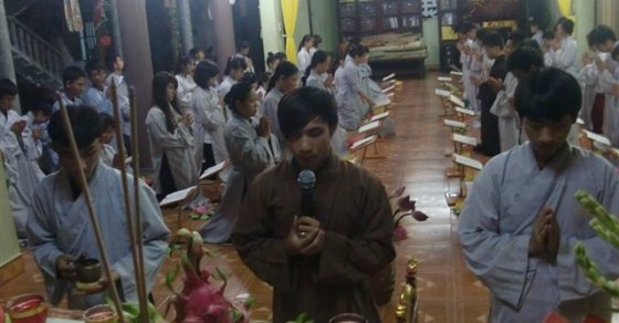 CLB TTN Phật tử chùa Thanh Hà: Đêm hoa đăng 