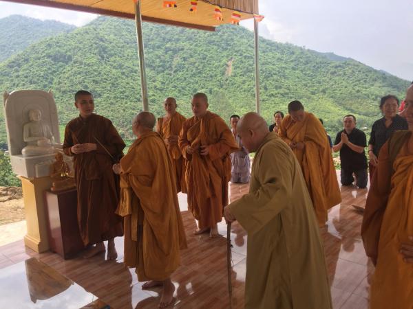 Phật giáo tỉnh Bạc Liêu: thăm hỏi và tặng quà cho đồng bào Mường Lát Thanh Hóa