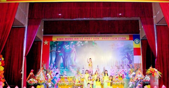 Sầm Sơn: Ban Trị sự GHPGVN Thị xã Sầm Sơn tổ chức Đại Lễ Phật Đản PL.2560 - DL.2016 1