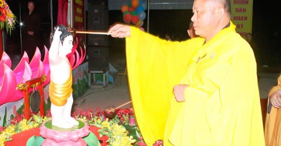 Sầm Sơn: Ban Trị sự GHPGVN Thị xã Sầm Sơn tổ chức Đại Lễ Phật Đản PL.2560 - DL.2016 12
