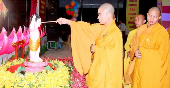 Sầm Sơn: Ban Trị sự GHPGVN Thị xã Sầm Sơn tổ chức Đại Lễ Phật Đản PL.2560 - DL.2016 29