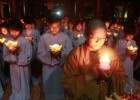 Thanh Hóa: Thắp nến tri ân cha mẹ tại chùa Hồi Long