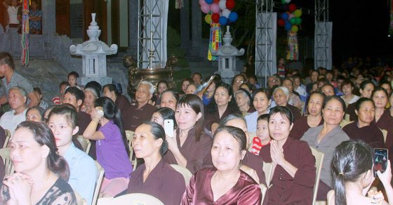 Thanh Hóa: Ban trị sự GHPGVN Thị Xã Bỉm Sơn tổ chức đại lễ Phật đản PL.2560 8
