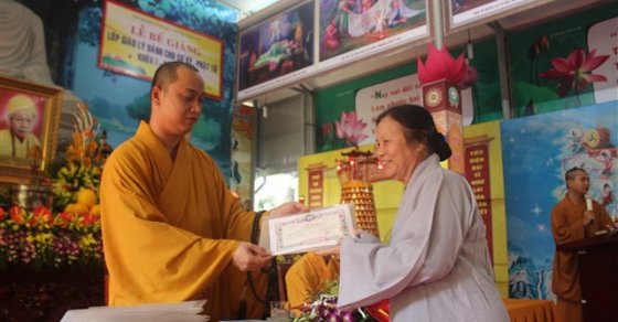 Thanh Hóa: Bế giảng lớp giáo lý dành cho cư sỹ Phật tử khóa thứ I năm thứ 9