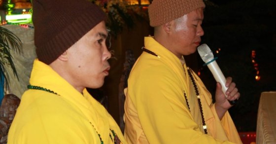 Thanh Hóa: Đêm hoa đăng vía Phật Di Đà tại chùa Đại Bi 33