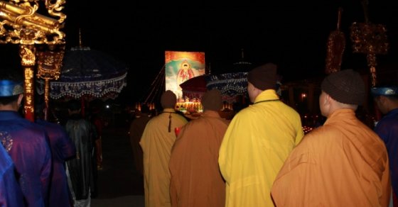Thanh Hóa: Đêm hoa đăng vía Phật Di Đà tại chùa Đại Bi 49
