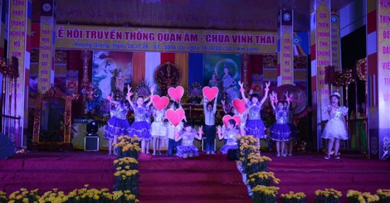 Thanh Hóa: Đêm văn nghệ chào mừng lễ hội truyền thống Quan Âm chùa Vĩnh Thái năm 2016 23