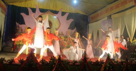 Thanh Hoá: Đêm văn nghệ và Lễ hội hoa đăng chùa Vĩnh Thái 23