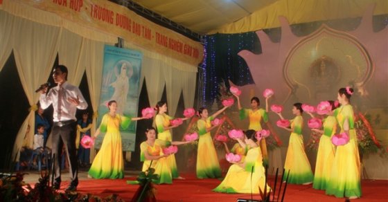 Thanh Hoá: Đêm văn nghệ và Lễ hội hoa đăng chùa Vĩnh Thái 25