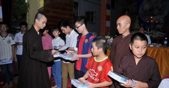 Thanh Hóa: Phật giáo tỉnh, chùa Thanh Hà tặng quà học sinh giỏi 28