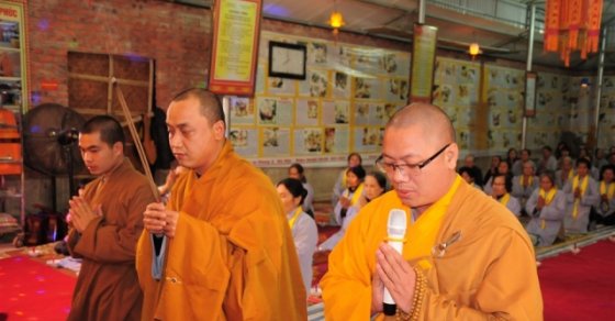 Tp. Thanh Hóa: Hoa đăng mừng khánh đản Phật A Di Đà tại chùa Tu Ba 14